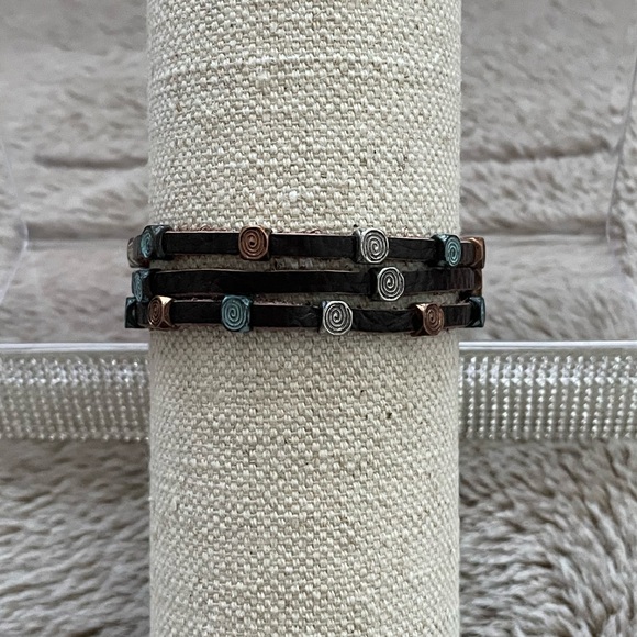 Fashion Jewelry Jewelry - Blackish Brown Leather Bracelet with Spiral Accents